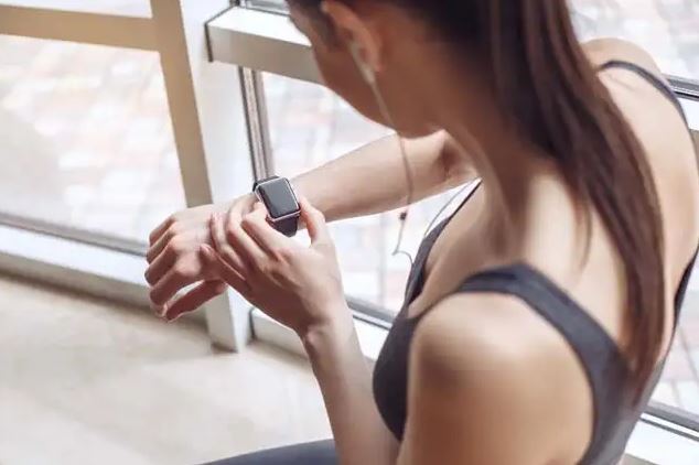 5 Must Have Fitness Gadgets For Your Workouts From Home