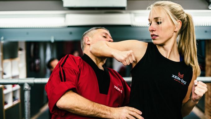 5 simple self-defence moves for girls