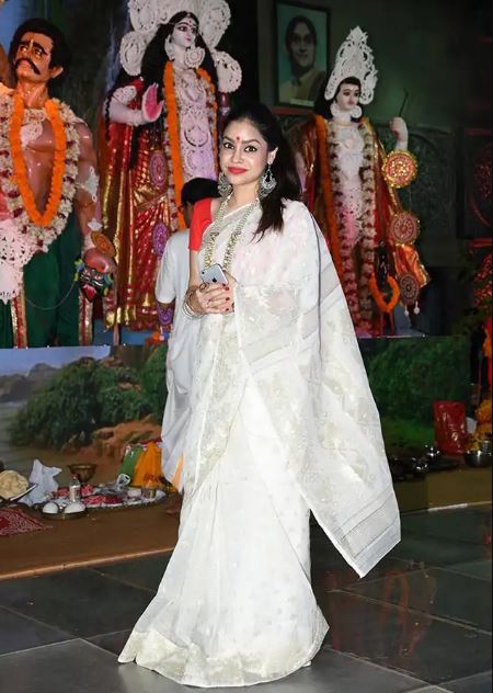 How to celebrate Durga Puja like celebrities